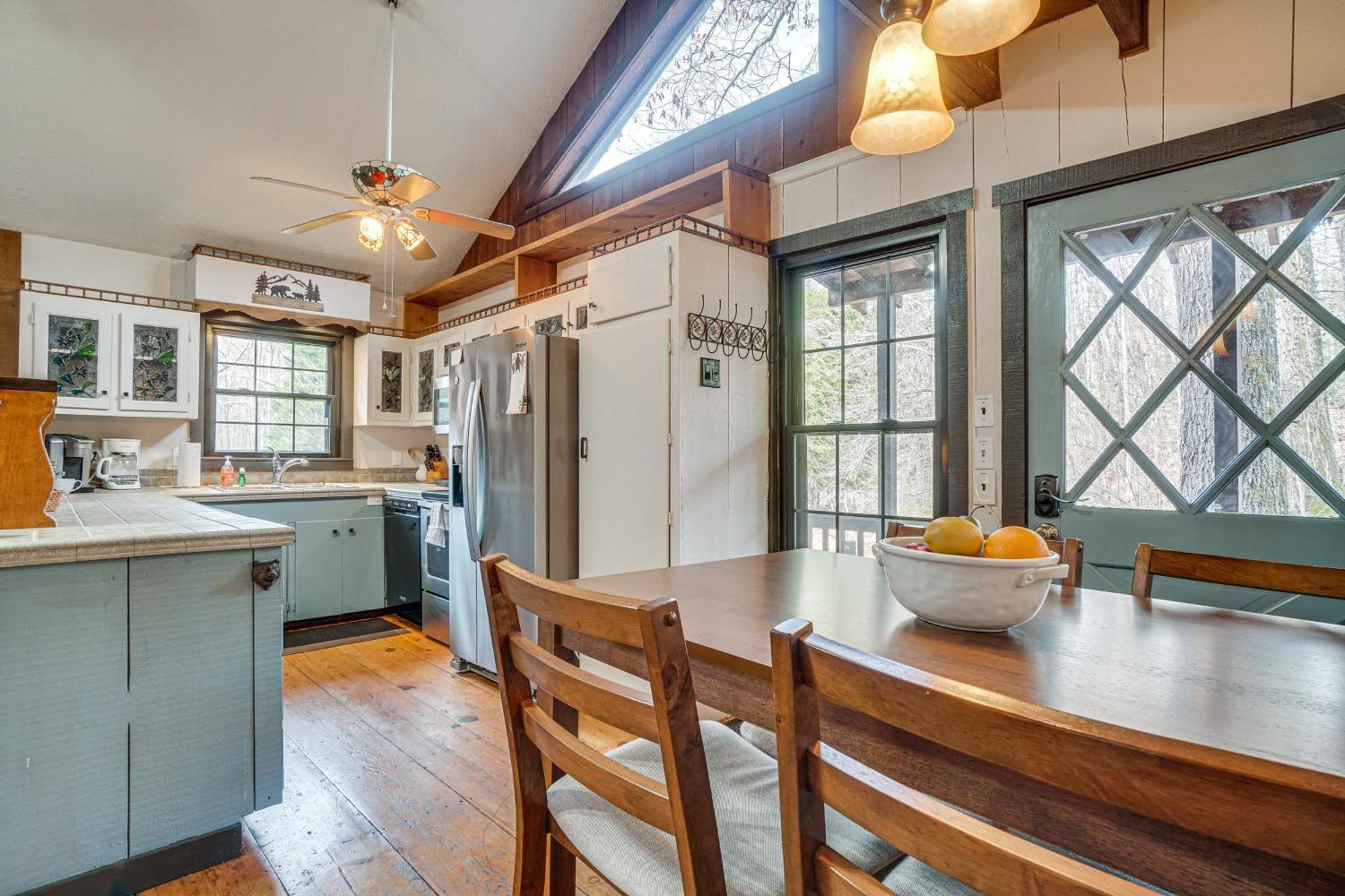 Charming Cabin With Fire Pit And Decks About 7 Mi To Helen Sautee Nacoochee Εξωτερικό φωτογραφία