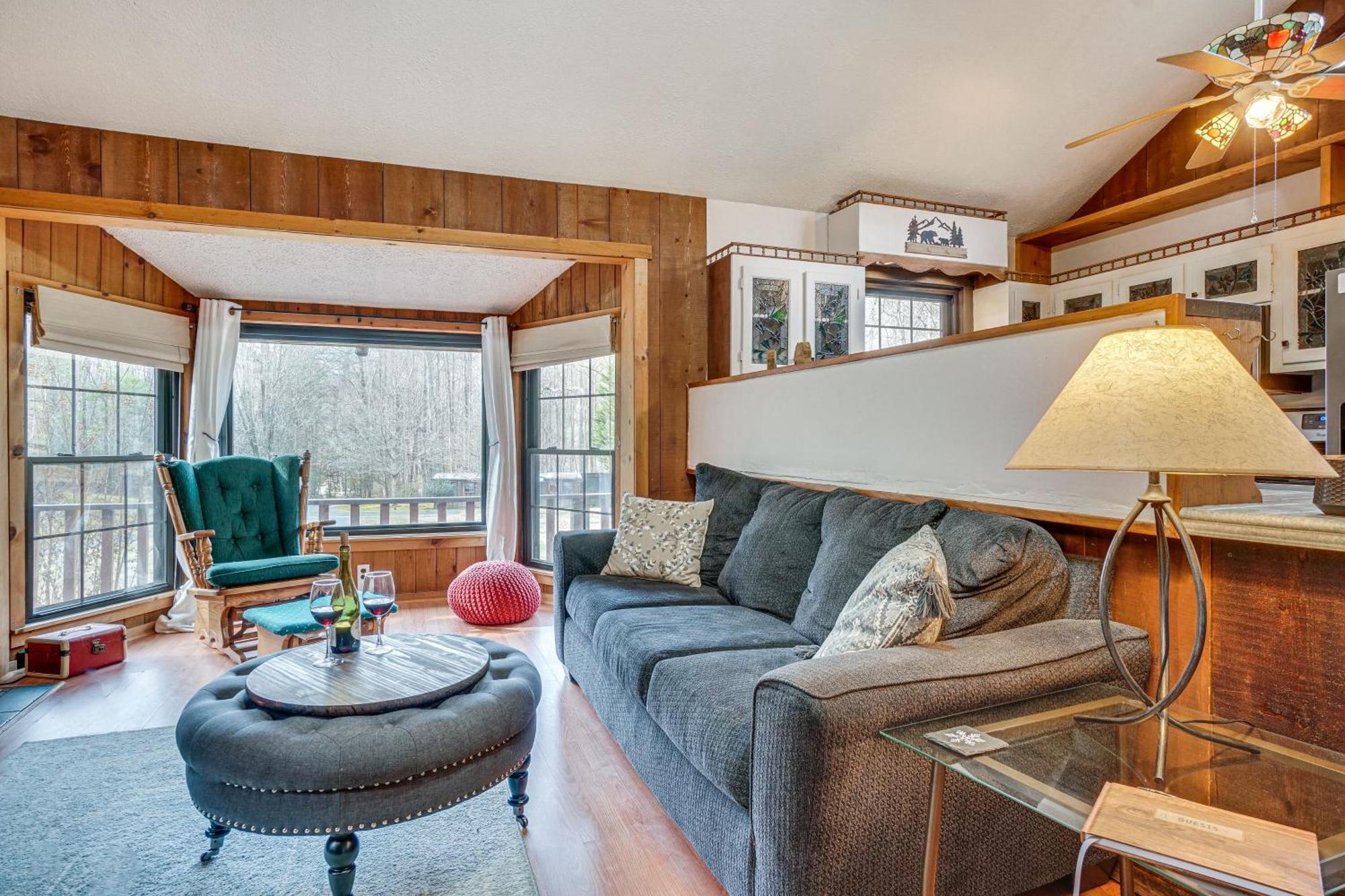 Charming Cabin With Fire Pit And Decks About 7 Mi To Helen Sautee Nacoochee Εξωτερικό φωτογραφία
