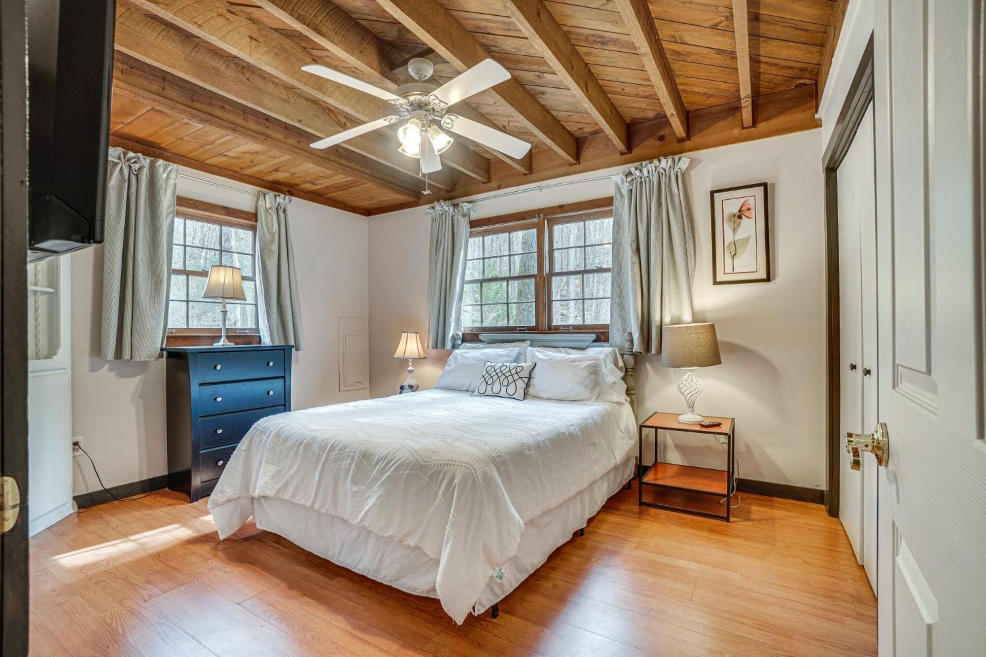 Charming Cabin With Fire Pit And Decks About 7 Mi To Helen Sautee Nacoochee Εξωτερικό φωτογραφία