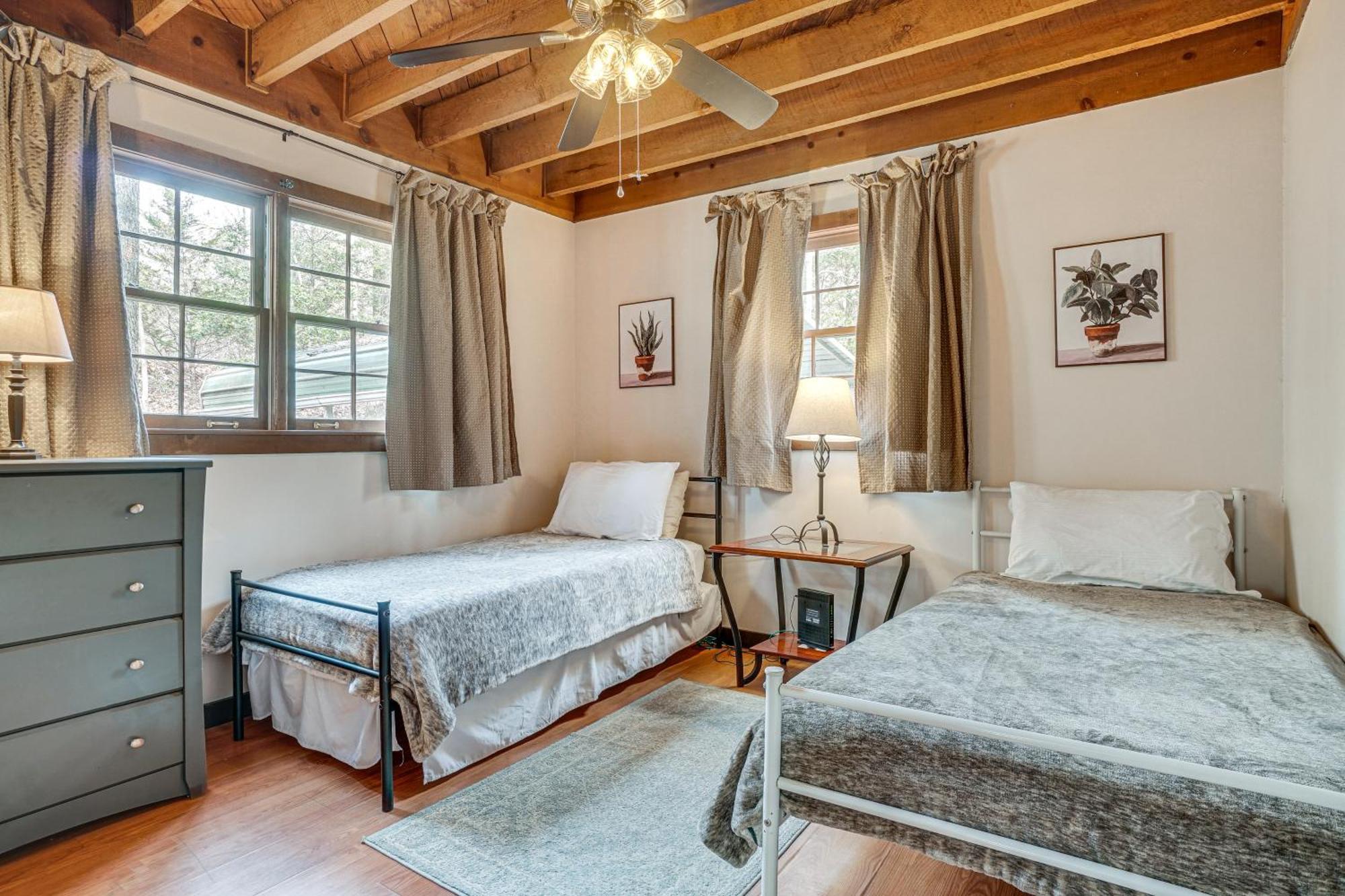 Charming Cabin With Fire Pit And Decks About 7 Mi To Helen Sautee Nacoochee Εξωτερικό φωτογραφία