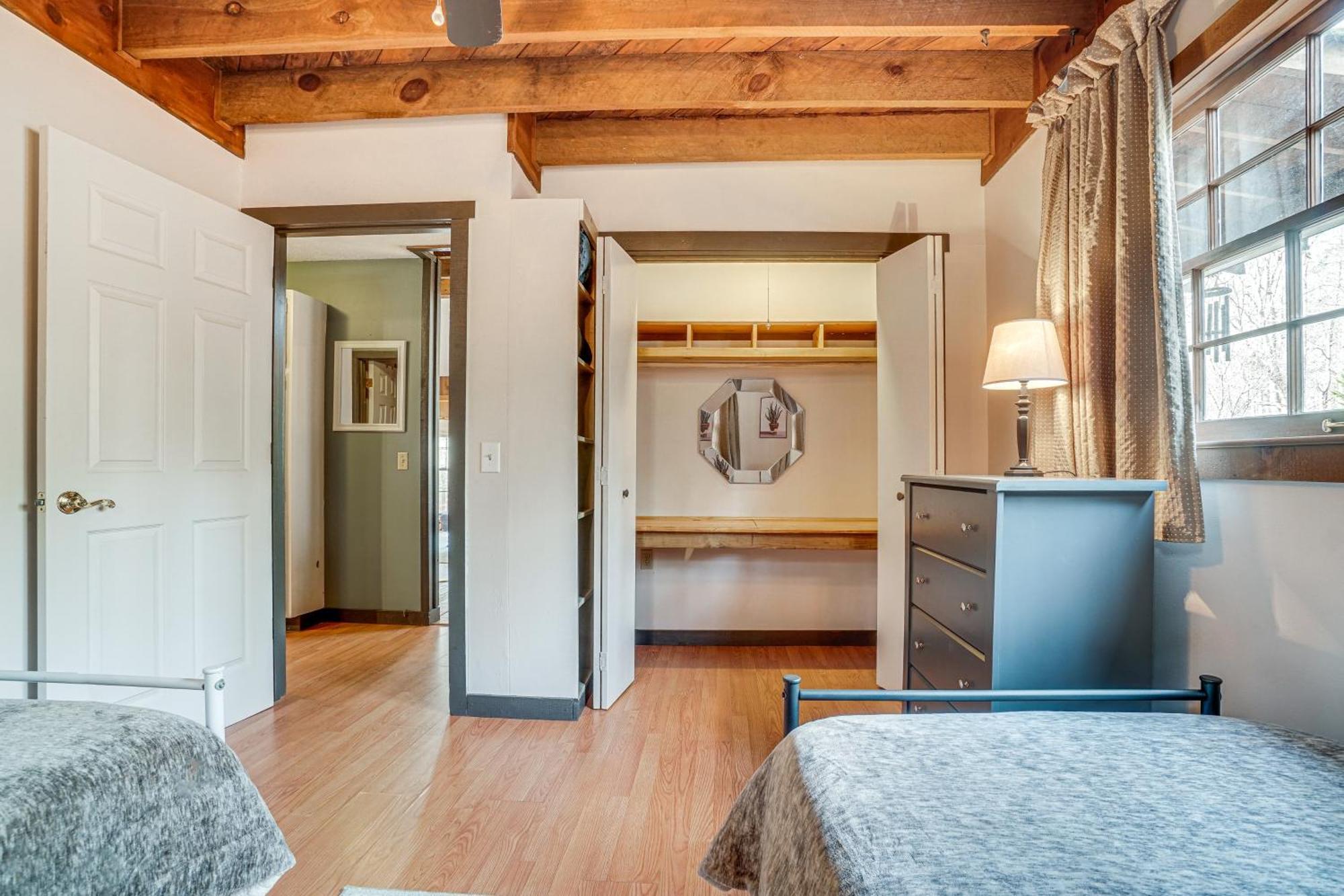 Charming Cabin With Fire Pit And Decks About 7 Mi To Helen Sautee Nacoochee Εξωτερικό φωτογραφία