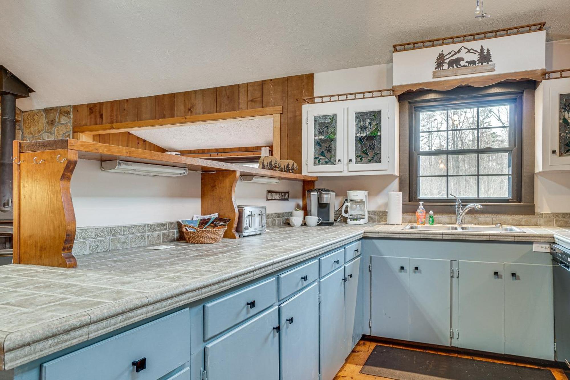 Charming Cabin With Fire Pit And Decks About 7 Mi To Helen Sautee Nacoochee Εξωτερικό φωτογραφία