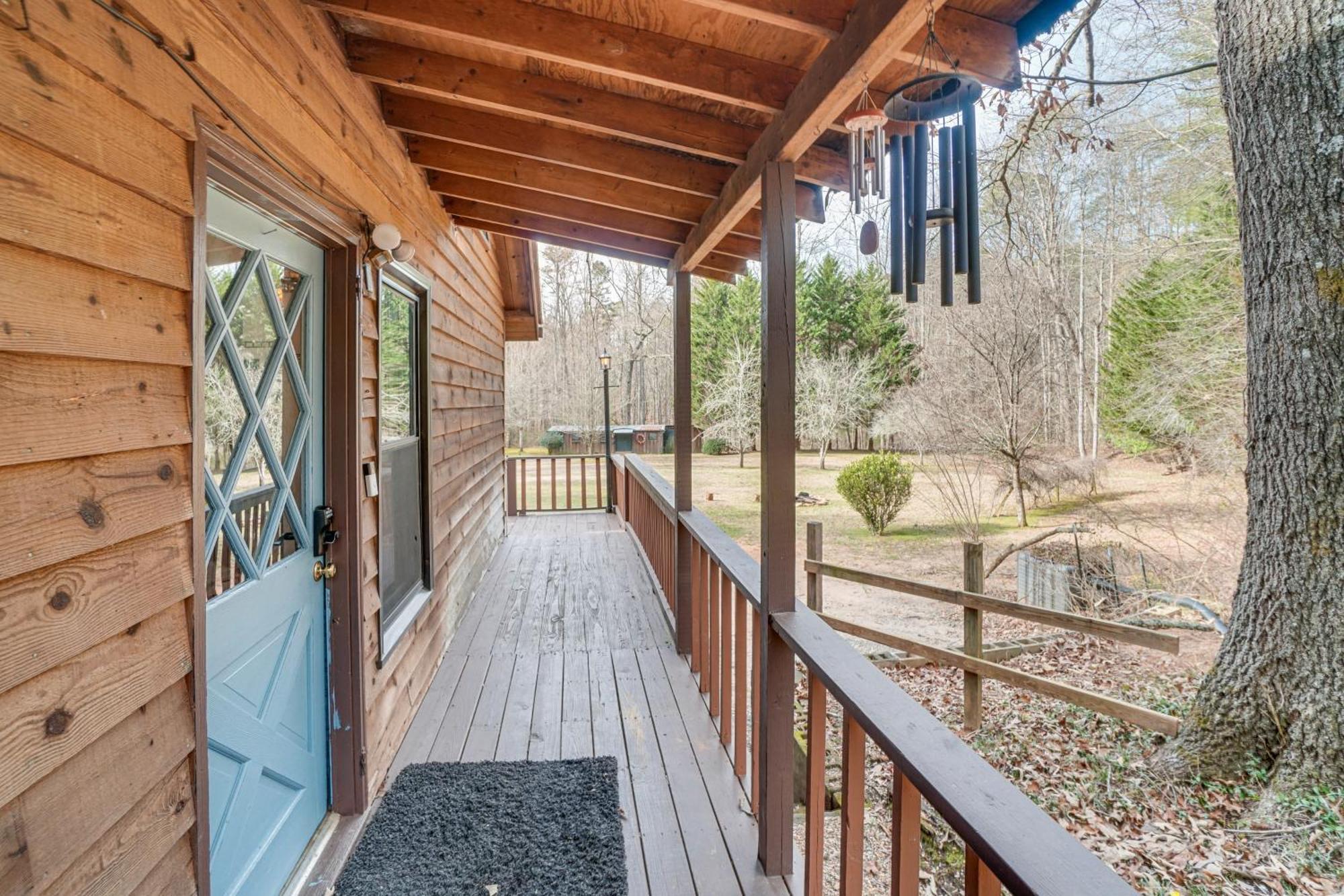 Charming Cabin With Fire Pit And Decks About 7 Mi To Helen Sautee Nacoochee Εξωτερικό φωτογραφία